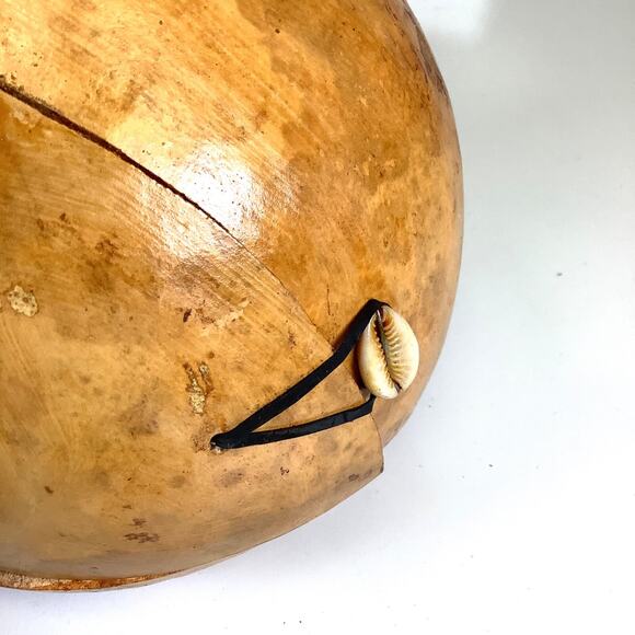 Large Hand Carved African Folk Art Nativity Scene Gourd Seashells Door Clasp - Picture 7 of 8